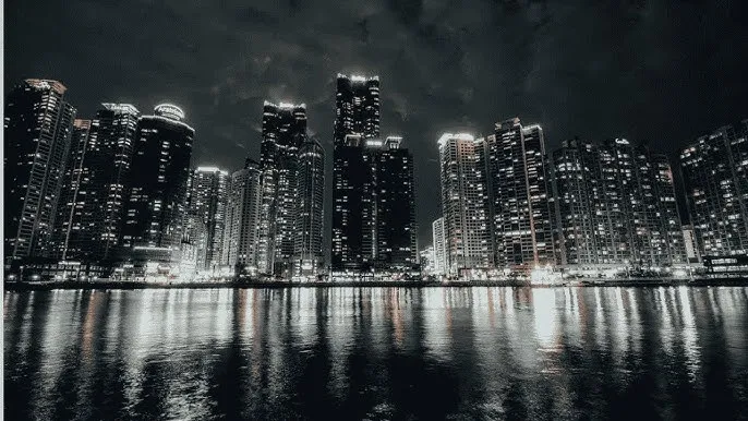午夜伦理:伦理片 - 城市之光：霓虹背后的人间烟火